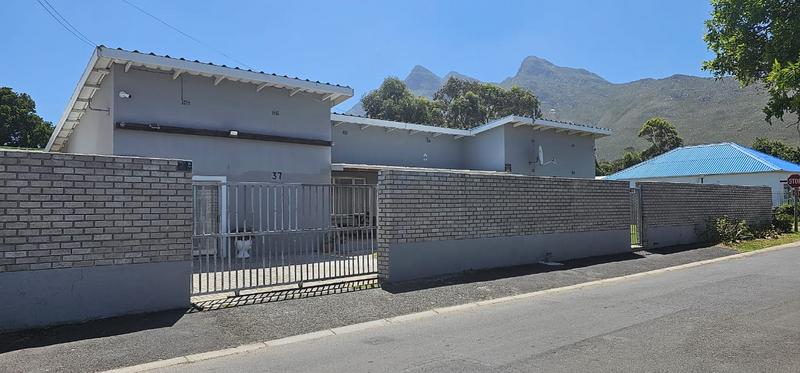 4 Bedroom Property for Sale in Kleinmond Western Cape